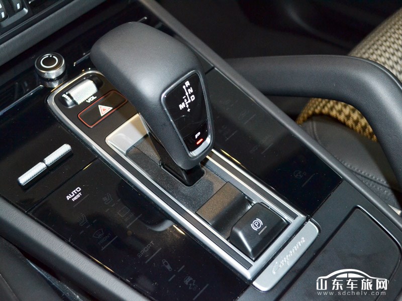 2019款 保时捷卡宴Coupe 中控