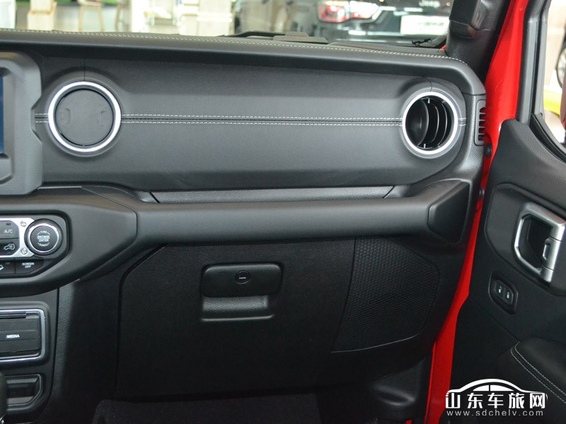 2018款 Jeep牧马人 中控