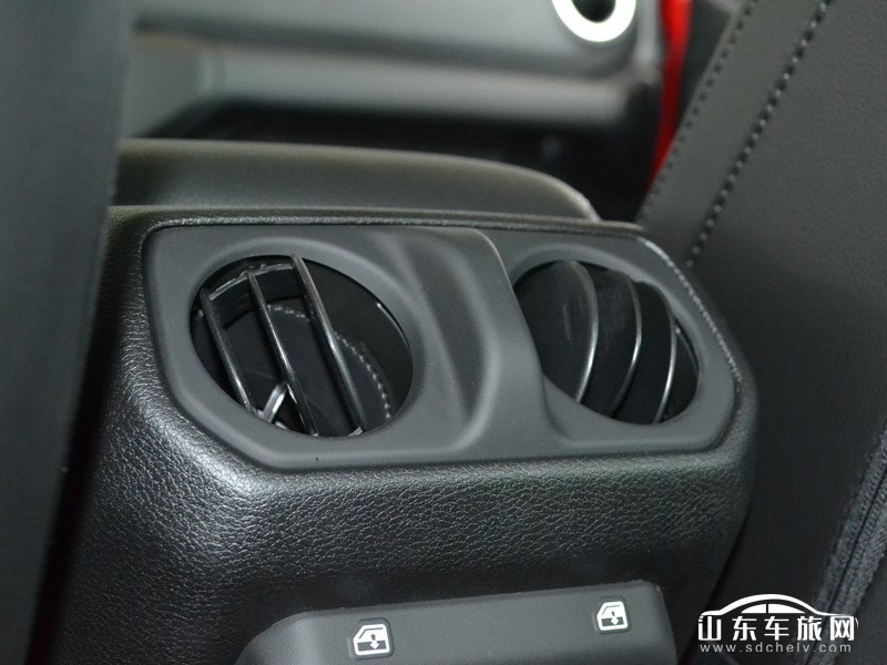 2018款 Jeep牧马人 内饰