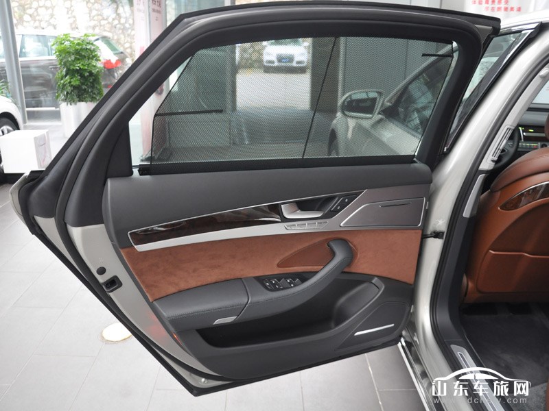 2014款奥迪A8L 内饰