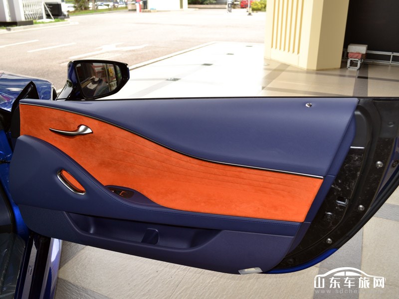 2018款 雷克萨斯LC500h 内饰