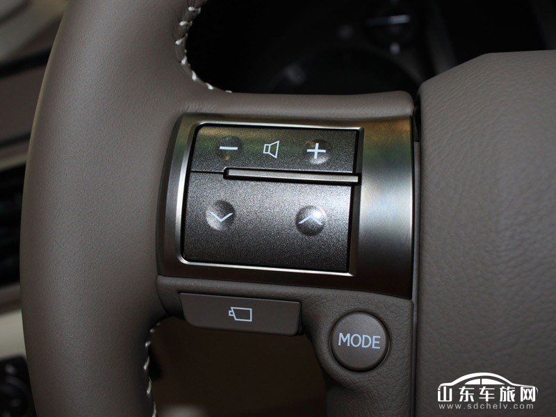 2011款 GX400 中控台