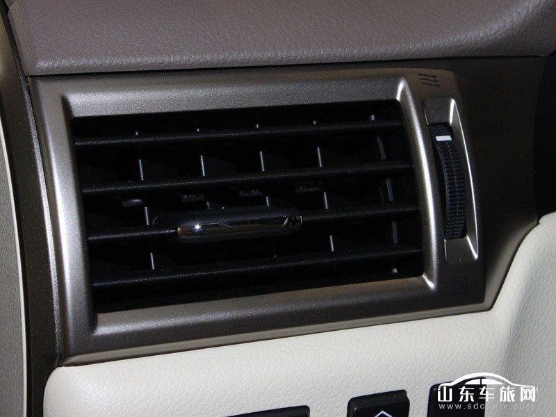 2011款 GX400 中控台