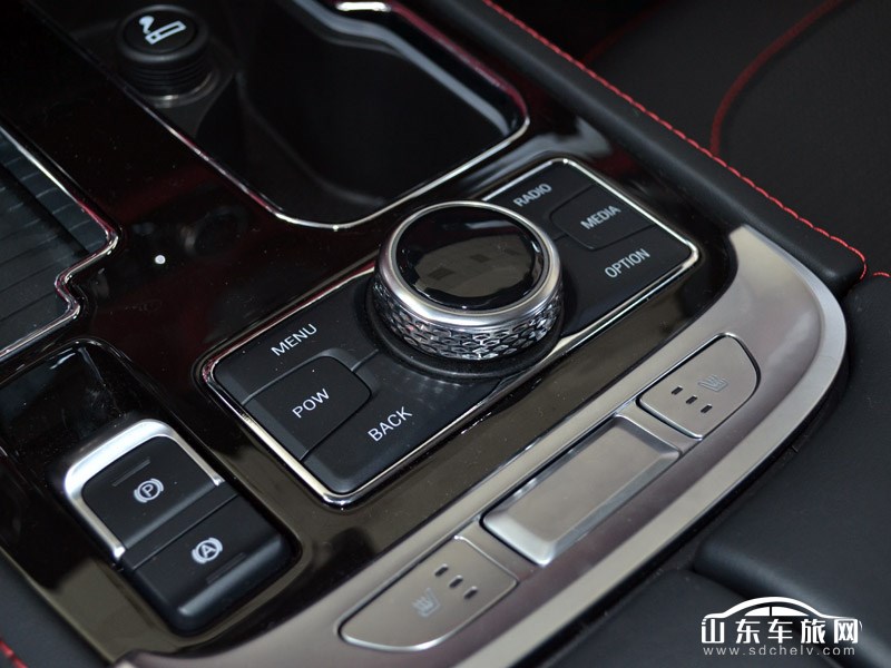 2018款 北汽 BJ40 PLUS 中控