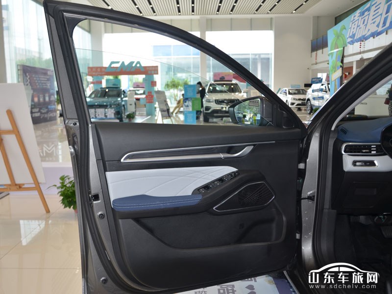 2022款 吉利帝豪 内饰