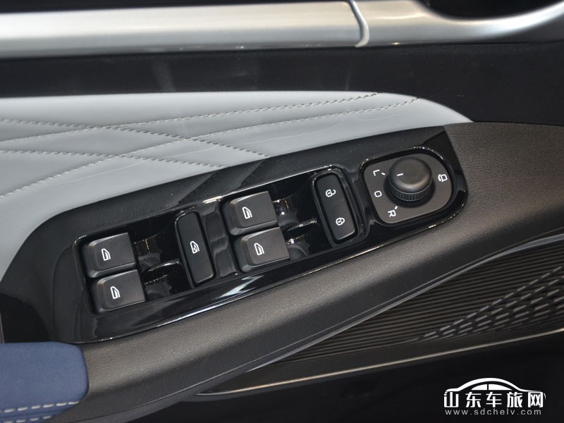 2022款 吉利帝豪 内饰