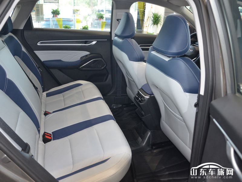 2022款 吉利帝豪 内饰
