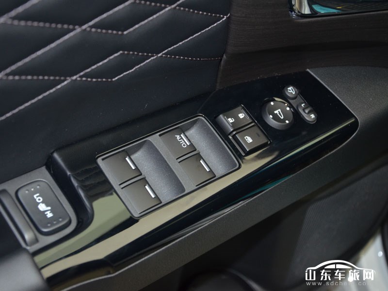2022款 东风本田艾力绅 内饰