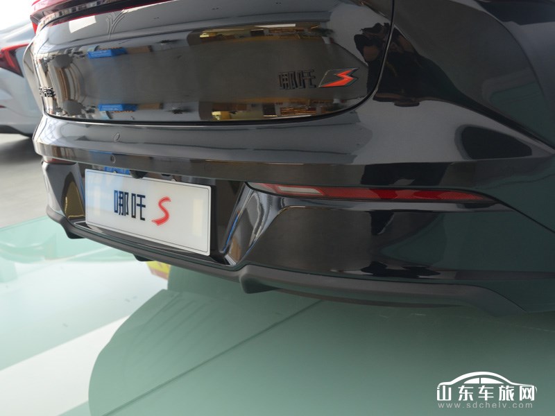 2023款 哪吒S 其它
