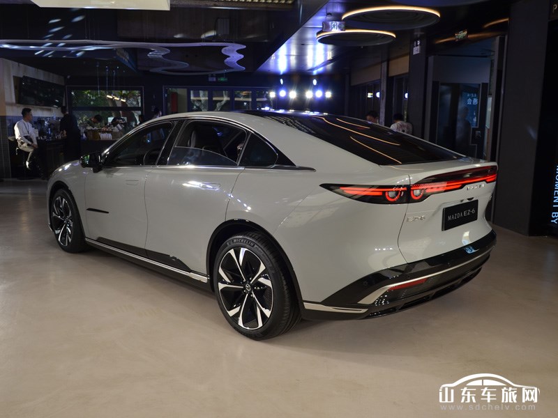 2025款 长安马自达EZ-6 外观