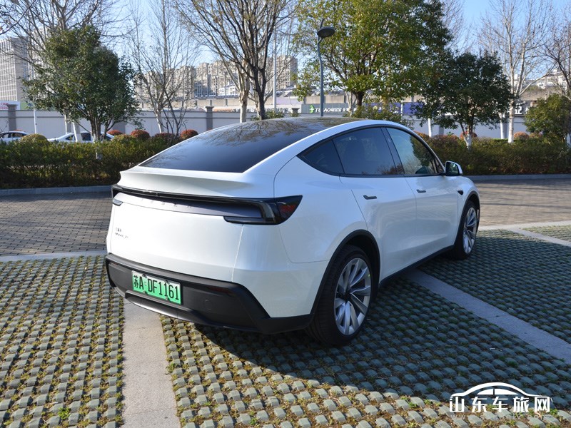 2025款 特斯拉Model Y换新版 外观