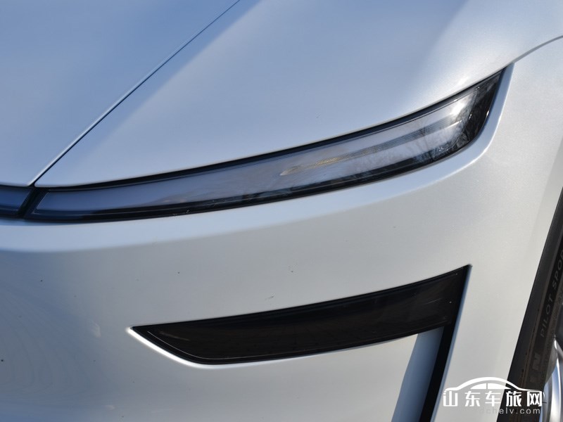 2025款 特斯拉Model Y换新版 其它