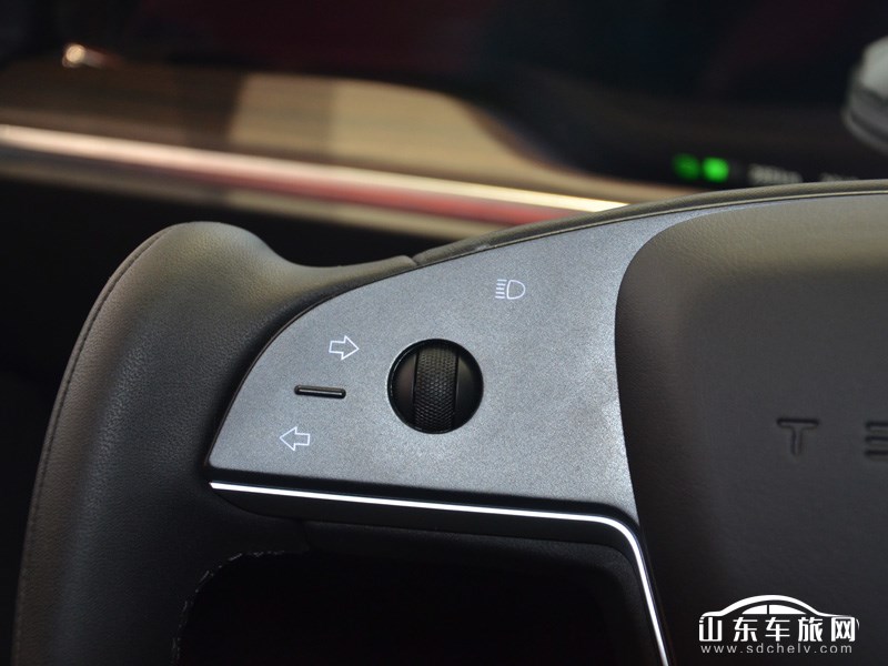 2025款 特斯拉Model X 中控