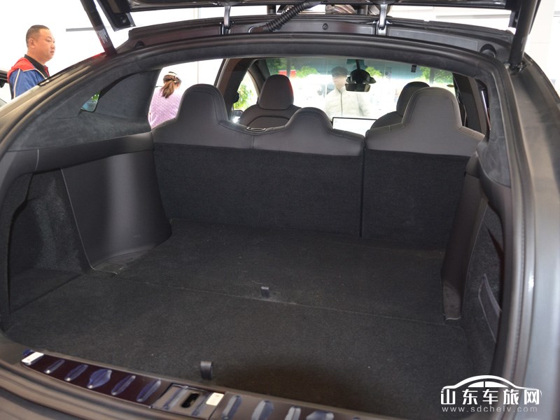 2025款 特斯拉Model X 内饰