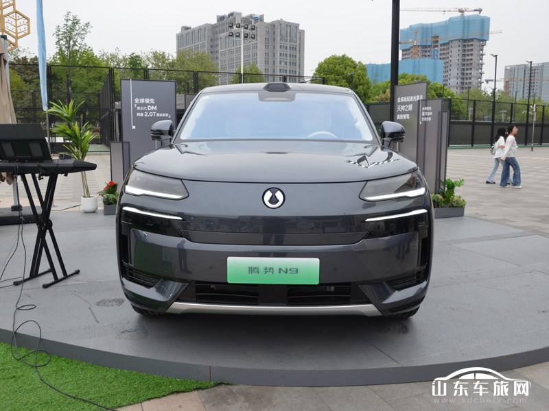 2025款 腾势N9 外观