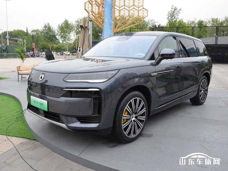 2025款 腾势N9 外观