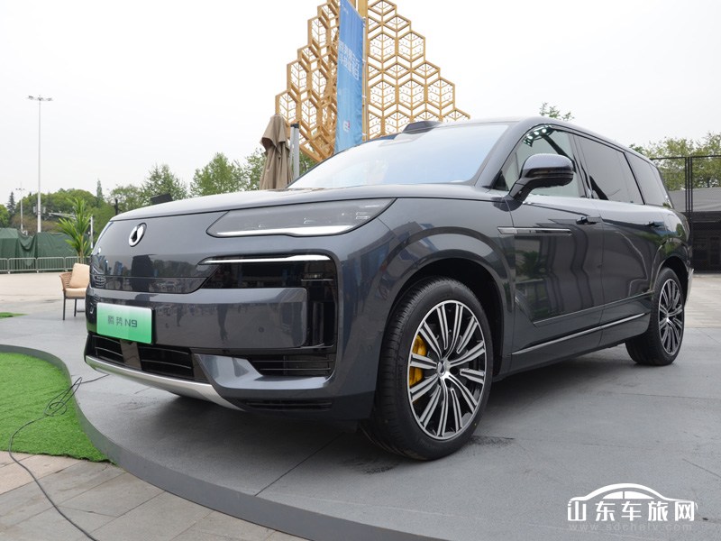 2025款 腾势N9 外观