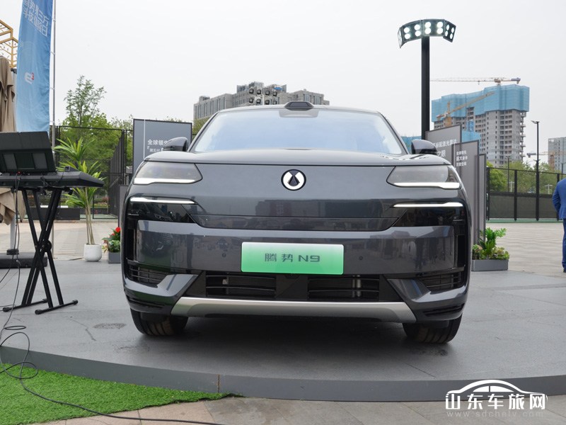 2025款 腾势N9 外观