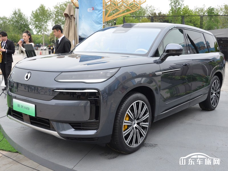 2025款 腾势N9 外观