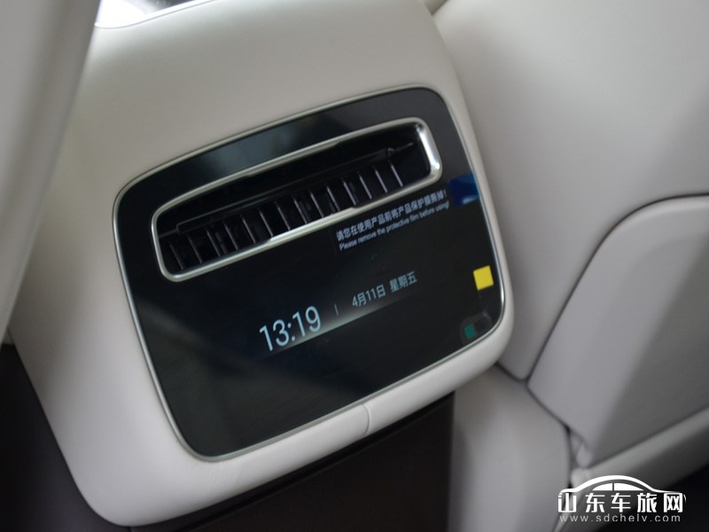 2025款 腾势N9 内饰