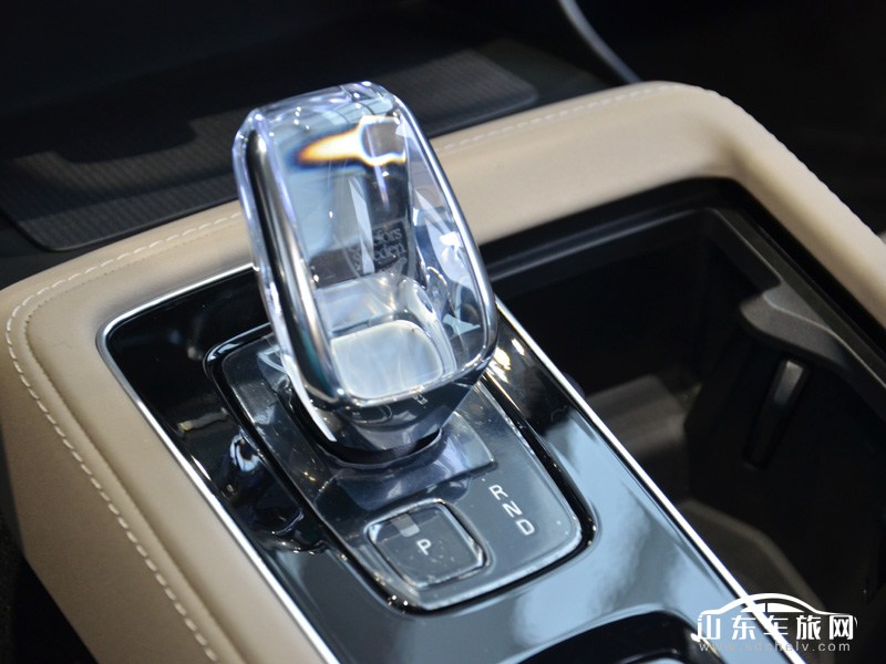 2025款 进口沃尔沃XC90 内饰