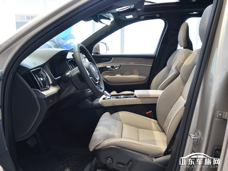 2025款 进口沃尔沃XC90 内饰