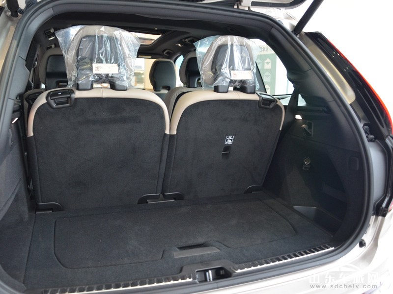 2025款 进口沃尔沃XC90 内饰