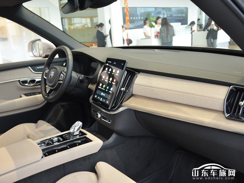 2025款 进口沃尔沃XC90 内饰
