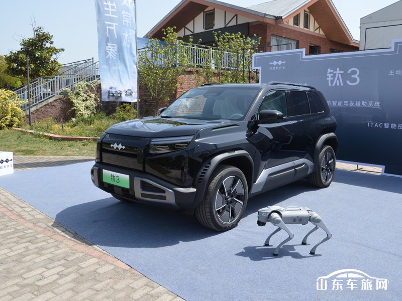 2025款 方程豹钛3 外观