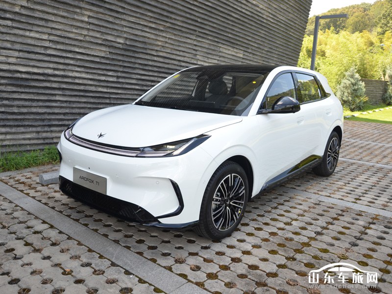2025款极狐T1 外观